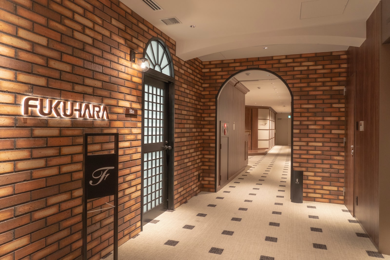 EVエントランス